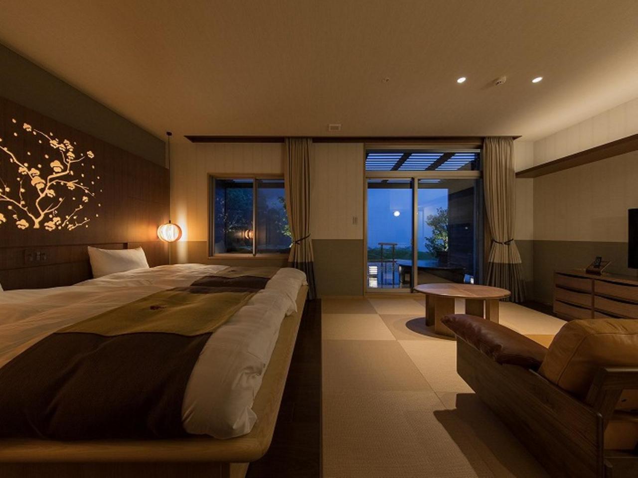 Okuhita Onsen Umehibiki 5* Hita